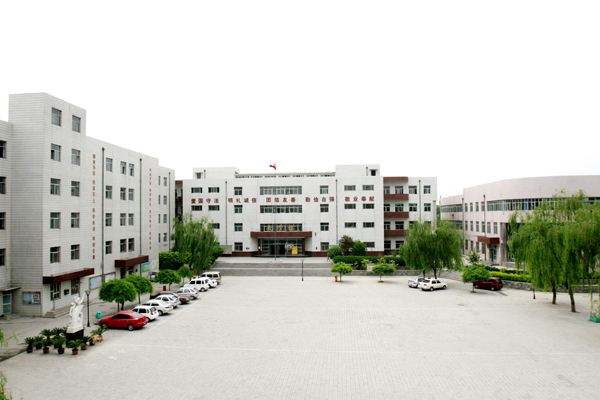 保定技師學(xué)院是一所什么樣的學(xué)校？