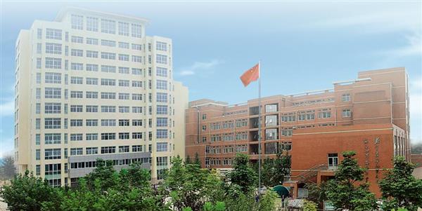 保定市理工中等專業(yè)學(xué)校教學(xué)設(shè)施完善嗎？