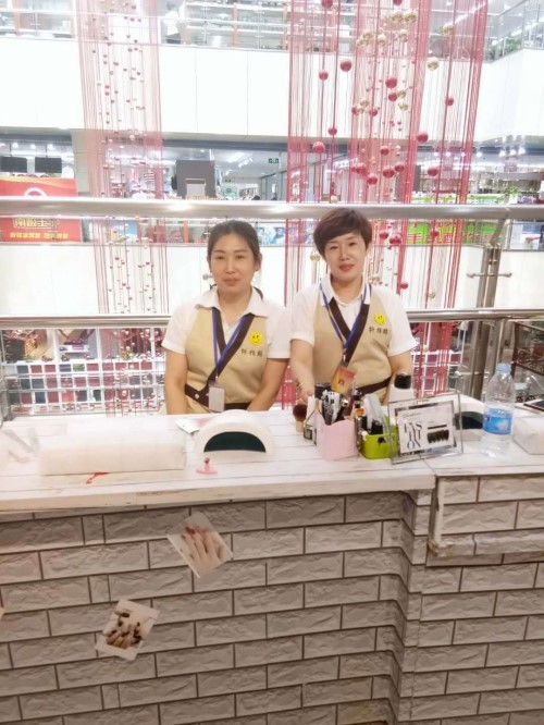 纖指圓夢想！保定東方技工學(xué)校創(chuàng)業(yè)者——李丹！  