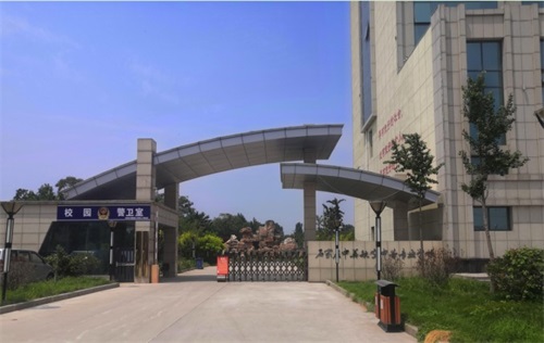  石家莊中英航空學(xué)校學(xué)費(fèi)貴嗎？   