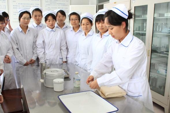 北京護(hù)理學(xué)校高級(jí)護(hù)理專業(yè)怎么樣？