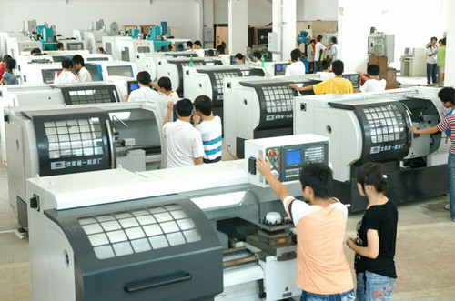 濟(jì)南有沒有學(xué)數(shù)控的學(xué)校？