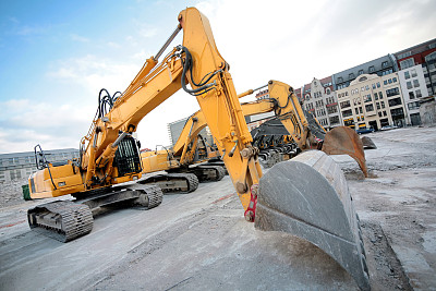 濟南挖掘機學校挖掘機專業(yè)誰都能學嗎？