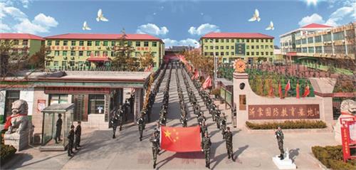 山東學(xué)無人機(jī)去哪所學(xué)校好？