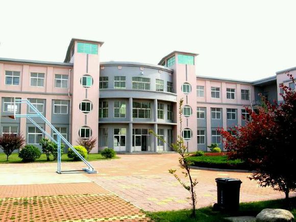 青島求實(shí)職業(yè)技術(shù)學(xué)院學(xué)空中乘務(wù)專業(yè)怎么樣？