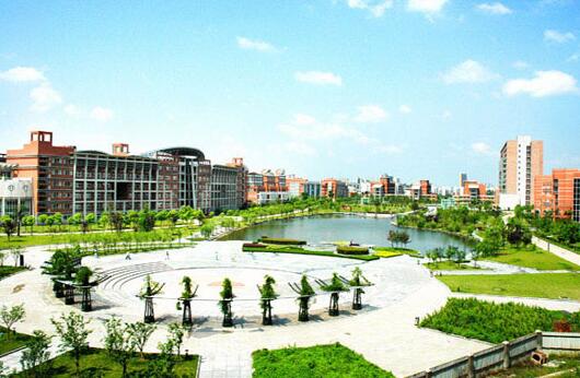 河北工貿(mào)專修學(xué)院統(tǒng)招本科中職升學(xué)班怎么樣？