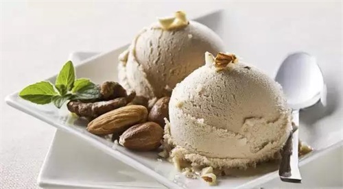 煙臺(tái)波絲蒂學(xué)校7月22日時(shí)尚冰品冷飲咖啡班開課啦！