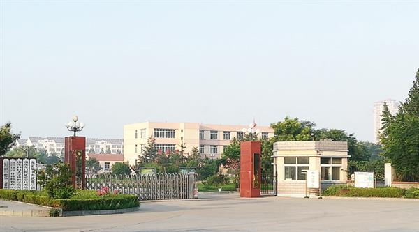 山東龍口礦業(yè)集團(tuán)高級(jí)技工學(xué)校的旅游服務(wù)專業(yè)都學(xué)什么課程？