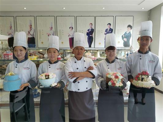 邢臺荔枝村烘焙專修學校有哪些專業(yè)？