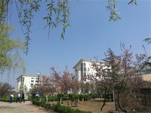  濟南現(xiàn)代畜牧獸醫(yī)專修學(xué)校有哪些教學(xué)特色和優(yōu)勢？