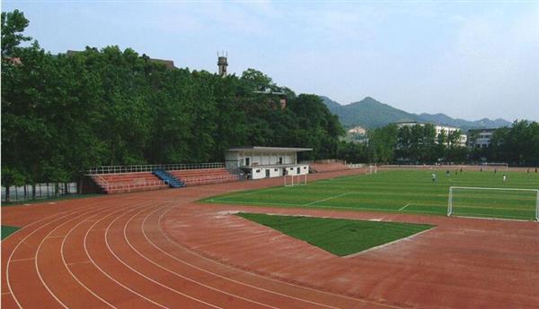 青島航空職業(yè)技術(shù)學(xué)校都開設(shè)了哪些航空服務(wù)專業(yè)？
